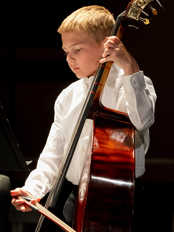 YS2526-Image Young boy playing Cello